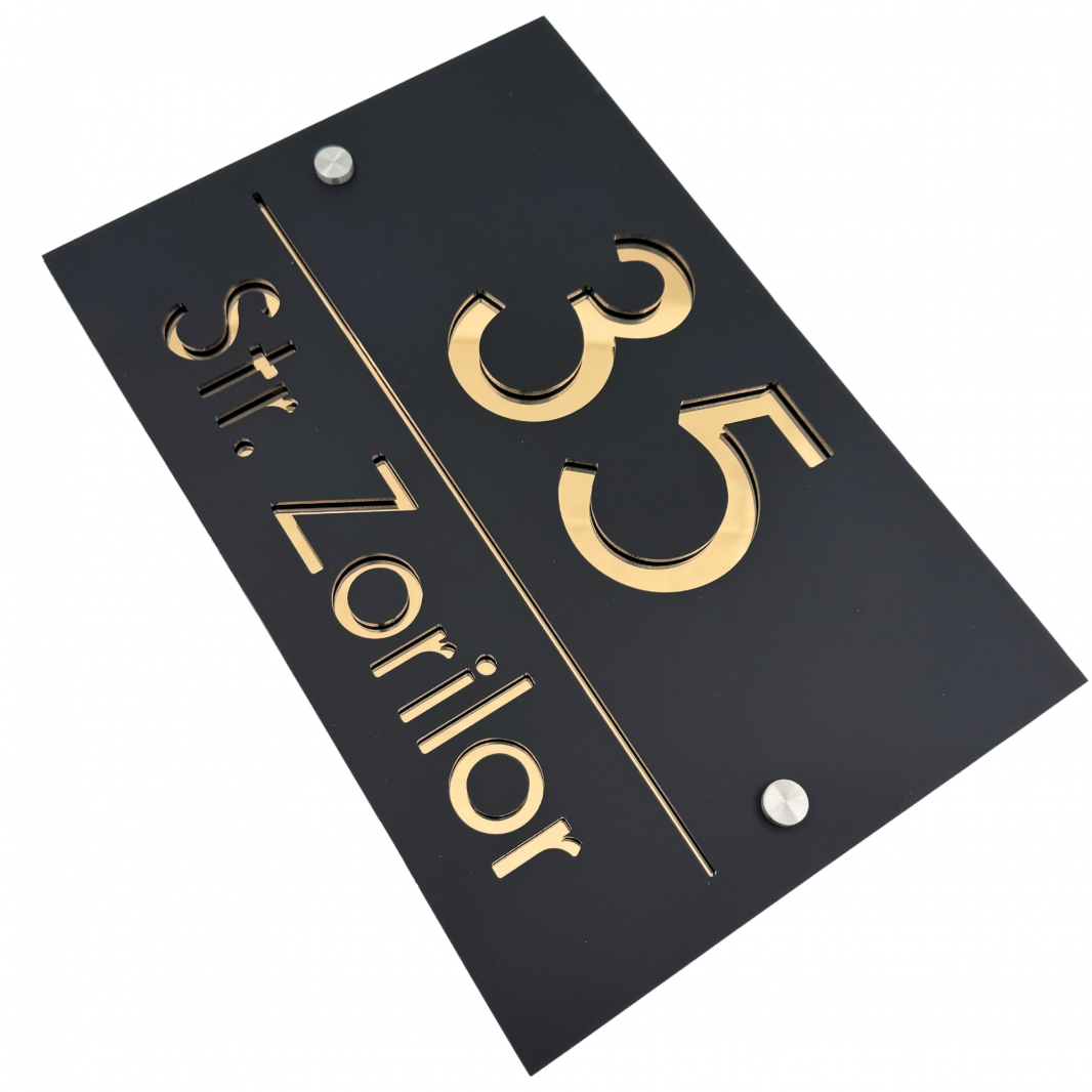 Plăcuță Adresă — Str. Zorilor 35